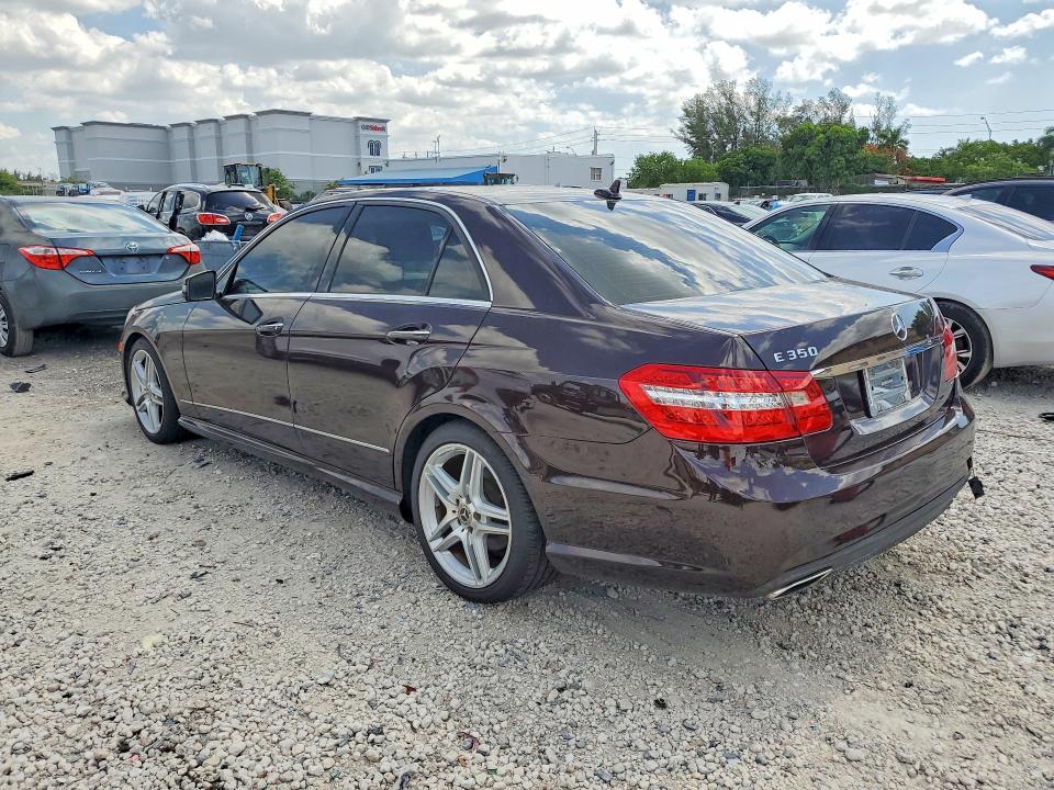 2011 Mercedes-benz E-klasse VIN WDDHF5GB4BA498681 COPART salvage auction — MINOR DENT/SCRATCHES, Fl - Cert Of Title Slvg Rebuildable, sold $1,450 on 2026-07-02 (photo 2)
