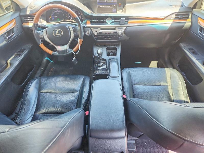 2013 Lexus VIN JTHBW1GG4D2003797 COPART salvage auction — FRONT END, Nj - Cert Of Title-Salvage, sold $2,200 on 2026-07-27 (photo 8)