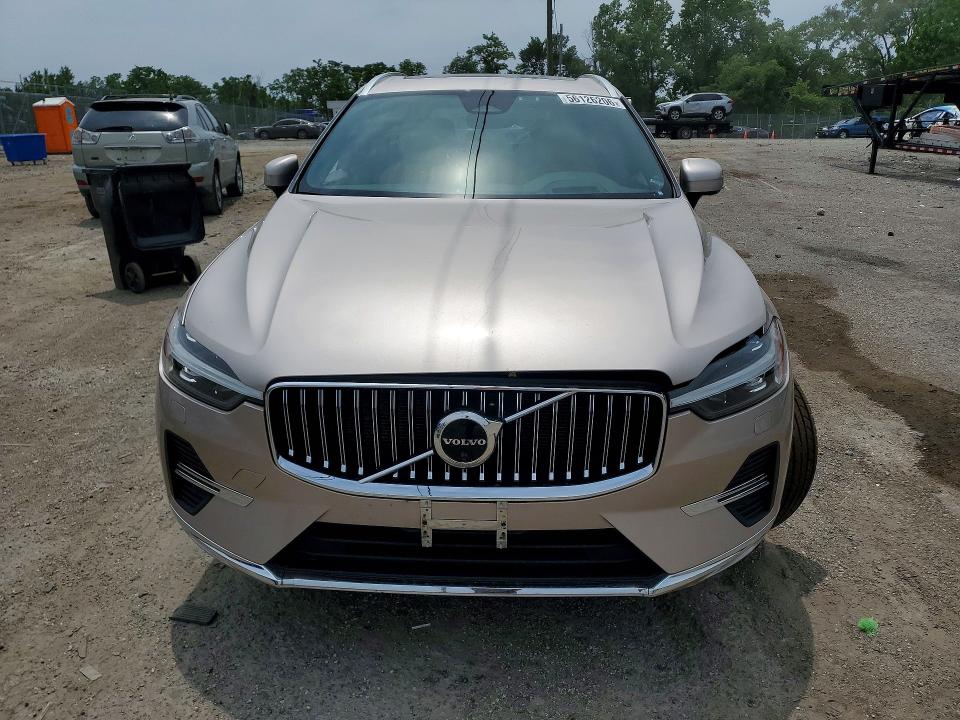 2023 Volvo Xc60 VIN YV4L12RAXP1274017 COPART salvage auction — SIDE, Md - Cert Of Salvage < 75% Damage, sold $15,400 on 2026-07-28 (photo 5)