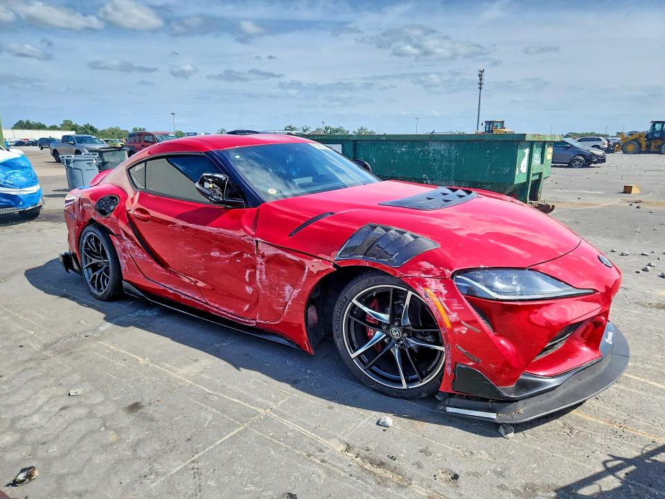 2022 Toyota Supra VIN WZ1DB0C07NW051668 COPART salvage auction — SIDE, FL - CERT OF TITLE SLVG REBUILDABLE, sold $17,300 on 2026-07-20 (photo 4)