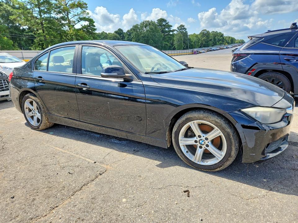 2014 BMW 3er VIN WBA3B1C52EK132660 COPART salvage auction — WATER/FLOOD, Al - Cert Of Title-Flood Salvage, sold $350 on 2026-08-10 (photo 4)