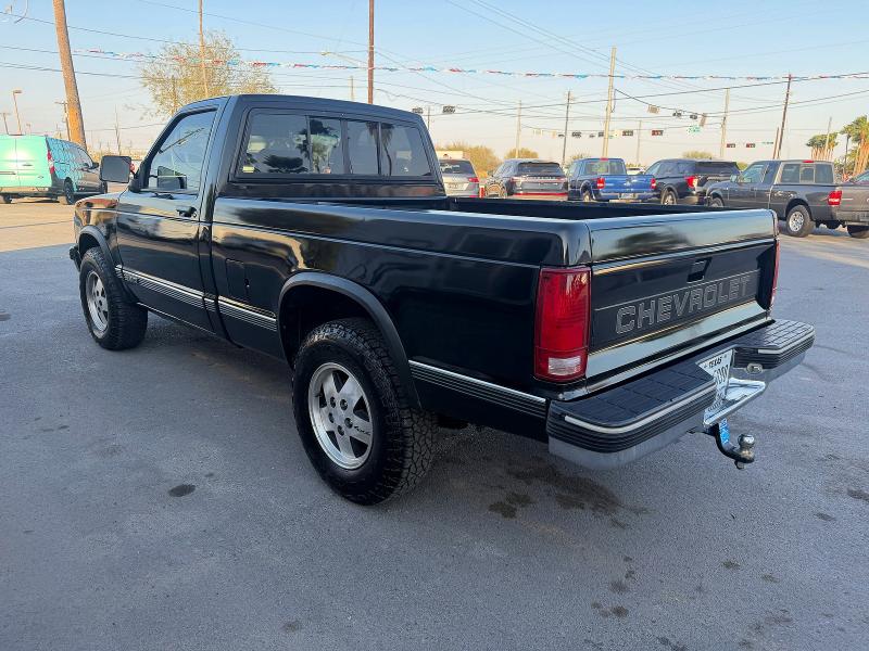 1993 Chevrolet S truck VIN 1GCCS14R5P8158593 COPART salvage auction — NORMAL WEAR, Tx - Cert Of Title-Rebuilt Salvage (P), sold $4,500 on 2026-07-09 (photo 3)
