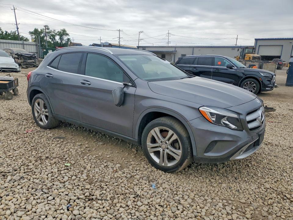 2016 Mercedes-benz Gla-klasse VIN WDCTG4EB1GJ224807 COPART salvage auction — MINOR DENT/SCRATCHES, Il - Certificate Of Title (P), sold $5,000 on 2026-07-14 (photo 4)