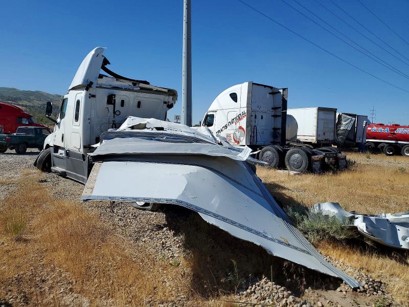2025 Freightliner Cascadia VIN 3AKJHHDR7SSWB6910 COPART salvage auction — ALL OVER, UT - SALVAGE CERTIFICATE, sold $33,000 on 2026-07-16 (photo 3)