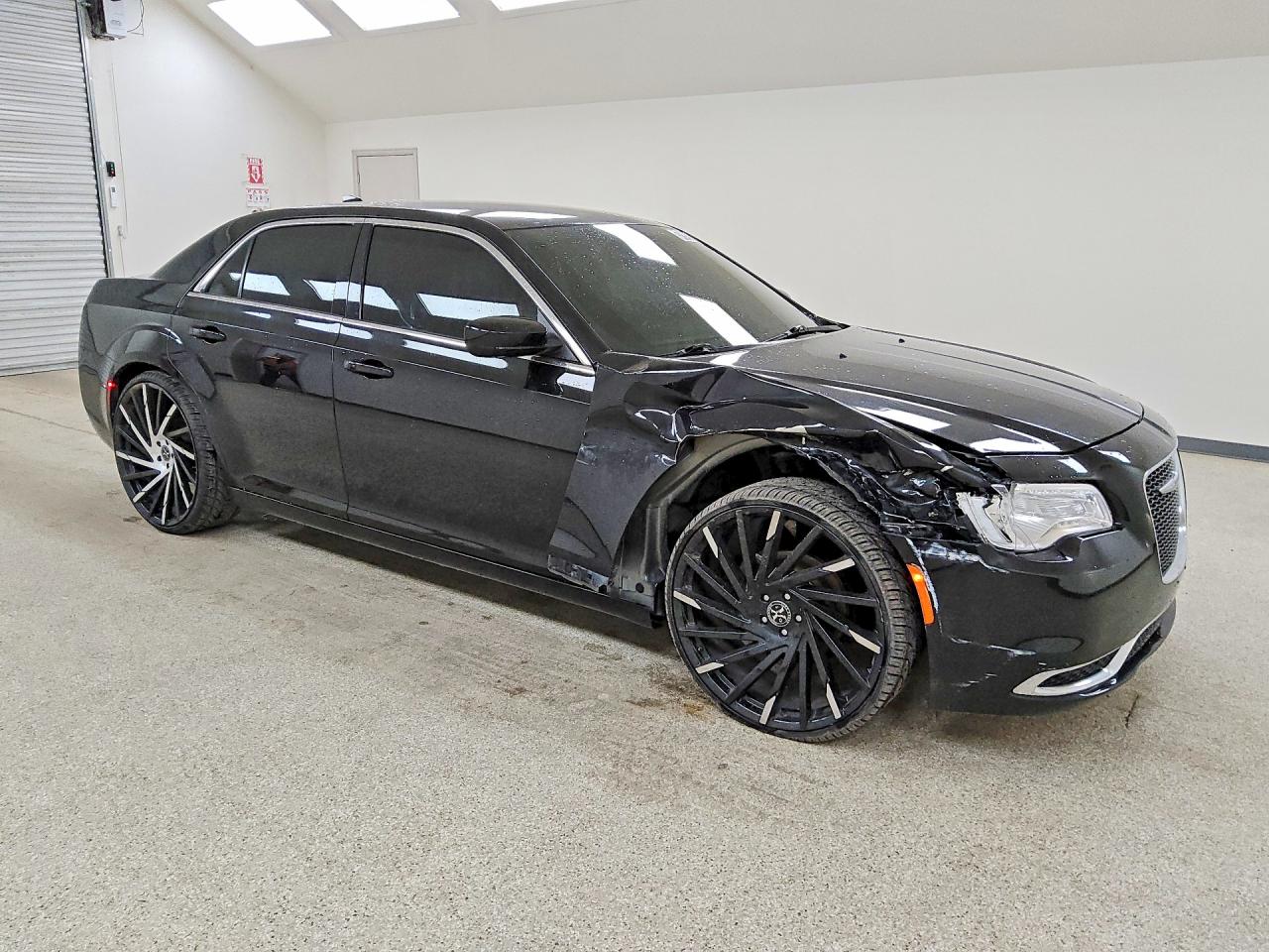 2019 Chrysler 300 VIN 2C3CCAAG4KH634307 COPART salvage auction — Front End, CO - CERTIFICATE OF TITLE, sold $6,500 on 2026-07-09 (photo 4)