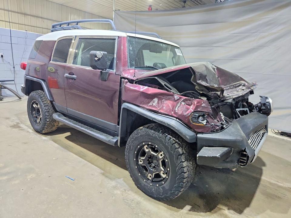 2007 Toyota Fj cruiser VIN JTEBU11F970091572 COPART salvage auction — FRONT END, Me - Cert Of Title-Salvage Collisio, sold $3,150 on 2026-07-14 (photo 4)