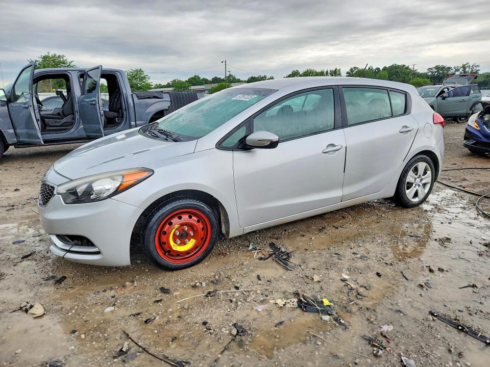 2016 Kia VIN KNAFK5A86G5659393 COPART salvage auction — FRONT END, Ky - Bill Of Sale/Part Only/No Titl, sold $300 on 2026-07-13 (photo 1)