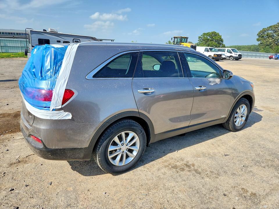 2017 Kia Sorento VIN 5XYPGDA3XHG286309 COPART salvage auction — REAR END, Wi - Certificate Of Title, sold $1,100 on 2026-07-28 (photo 3)