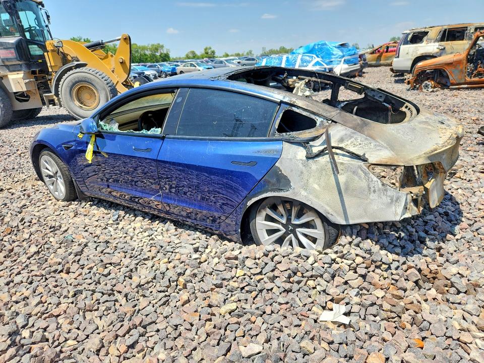 2021 Tesla Model 3 VIN 5YJ3E1EB8MF924482 COPART salvage auction — BURN, IL - JUNKING CERT OF A VEHICLE, sold $1,850 on 2026-07-27 (photo 2)