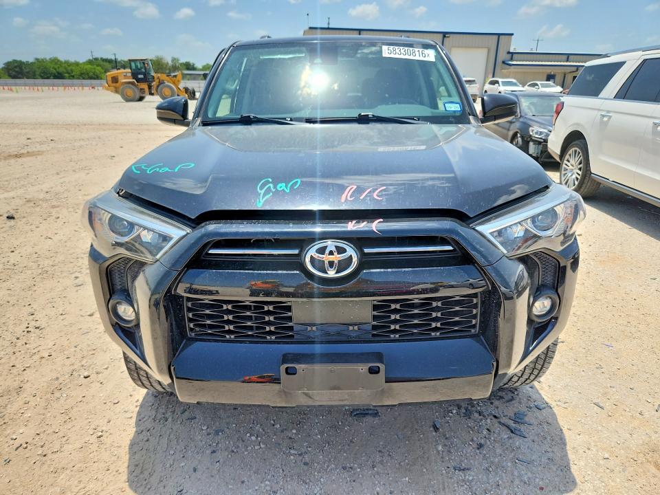 2021 Toyota 4runner VIN JTEMU5JR7M5857145 COPART salvage auction — REAR END, Tx - Salvage Vehicle Title, sold $11,600 on 2026-07-02 (photo 5)