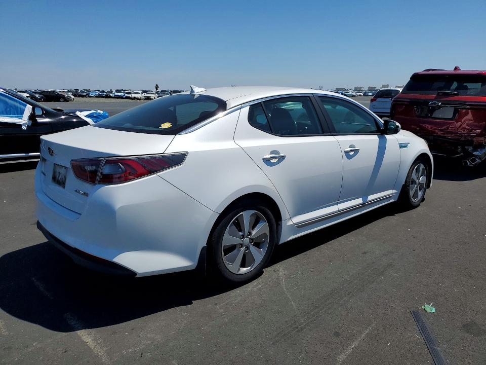 2015 Kia Optima hybrid VIN KNAGN4ADXF5083082 COPART salvage auction — MINOR DENT/SCRATCHES, Ca - Dis/Dlr/Exp Only Clean Title, sold $925 on 2026-07-06 (photo 3)