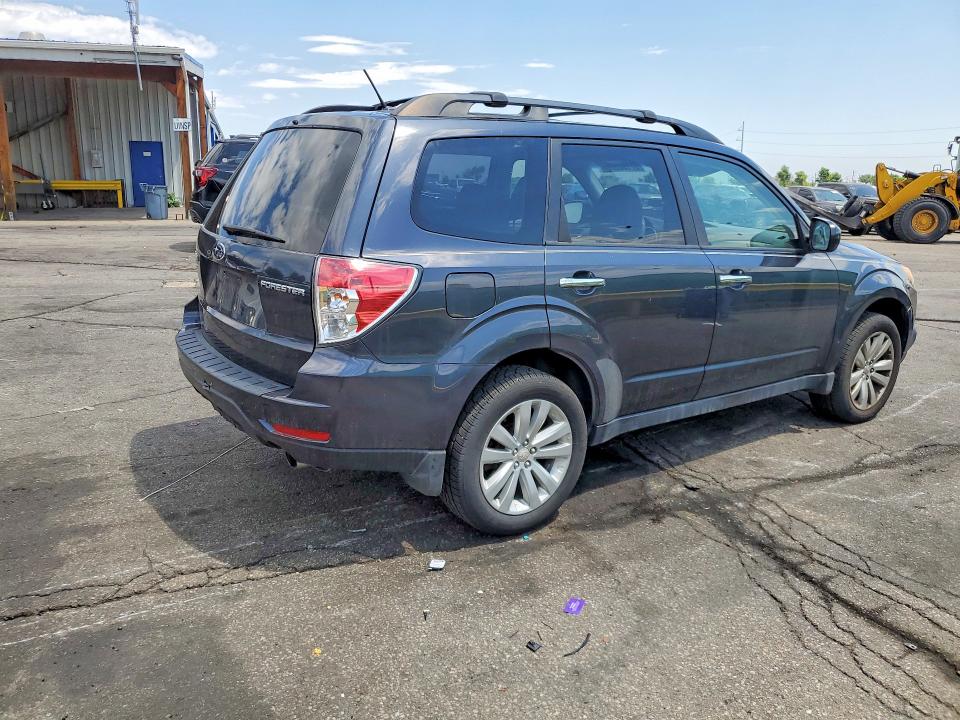 2011 Subaru Forester VIN JF2SHBEC1BH726469 COPART salvage auction — FRONT END, Co - Public - Salvage Title, sold $950 on 2026-07-07 (photo 3)