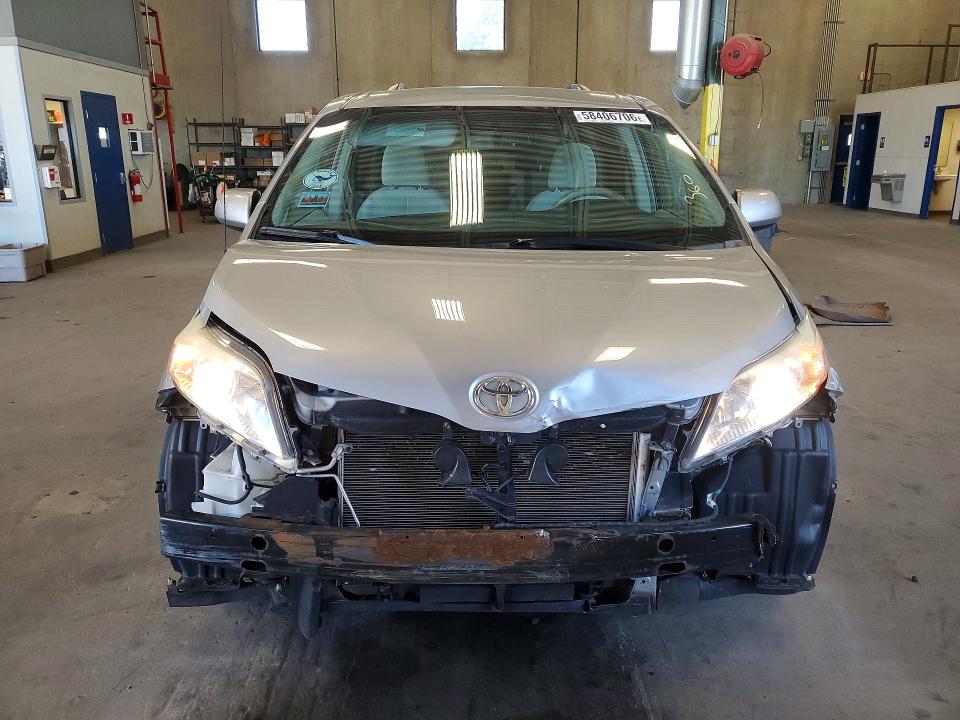 2013 Toyota VIN 5TDKK3DCXDS386986 COPART salvage auction — FRONT END, MN - CERT OF TITLE-SALVAGE, sold $2,800 on 2026-07-07 (photo 5)