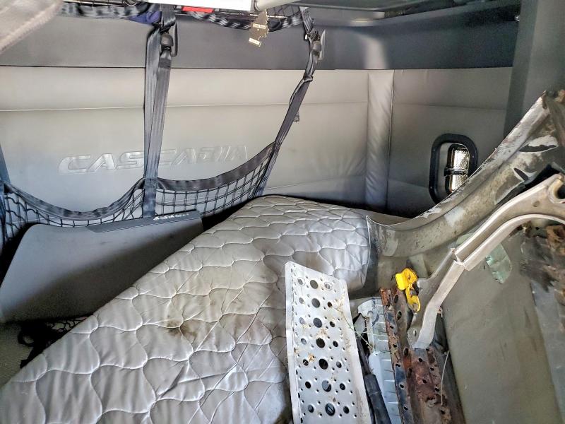 2022 Freightliner Cascadia 126 VIN 3AKJHHDR9NSNR9794 COPART salvage auction — SIDE, PA - CERTIFICATE OF SALVAGE, sold $10,500 on 2026-07-30 (photo 6)