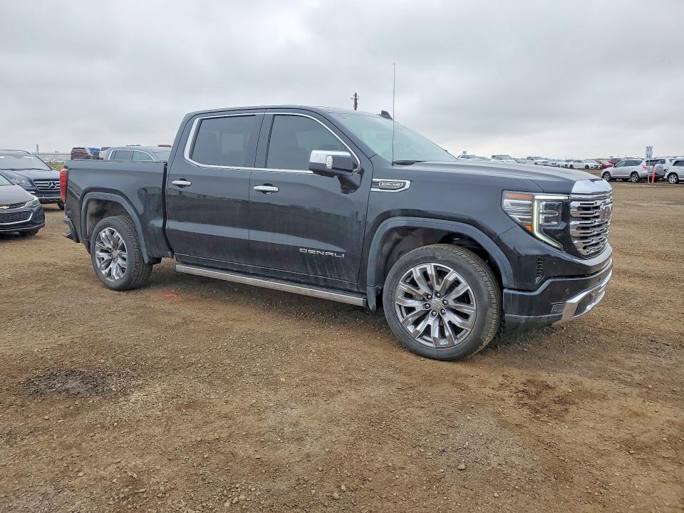 2025 Gmc SIERRA VIN 3GTUUGED9SG389102 COPART salvage auction — VANDALISM, Ab - Bos - Salvage, sold $22,050 on 2026-07-21 (photo 4)