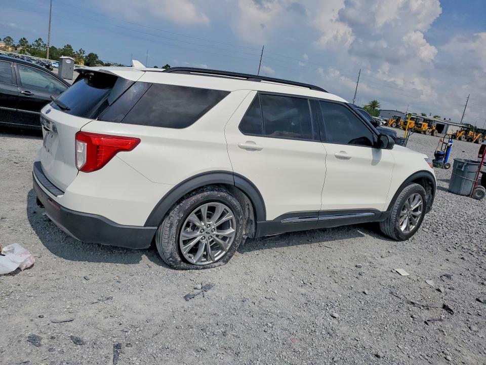 2022 Ford Explorer VIN 1FMSK7DH3NGA43947 COPART salvage auction — REAR END, Fl - Cert Of Title Slvg Rebuildable, sold $8,800 on 2026-08-21 (photo 3)