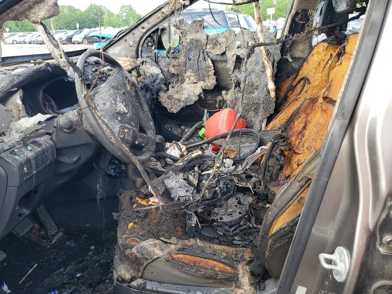2013 Hyundai Santa fe VIN 5XYZU3LB7DG009613 COPART salvage auction — BURN, NY - MV907A-PARTS ONLY, sold $350 on 2026-07-20 (photo 7)