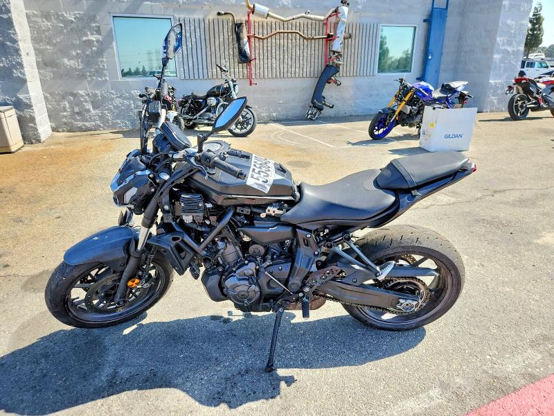 2022 Yamaha Mt VIN JYARM32Y9NA000866 COPART salvage auction — VANDALISM, Ca - Salvage Certificate, sold $150 on 2026-07-30 (photo 3)