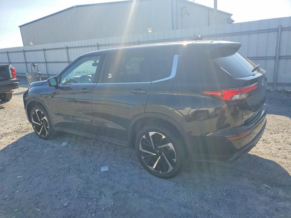 2022 Mitsubishi Outlander VIN JA4J4TA81NZ001928 COPART salvage auction — MINOR DENT/SCRATCHES, Wv - Certificate Of Title (P), sold $7,500 on 2026-07-29 (photo 2)