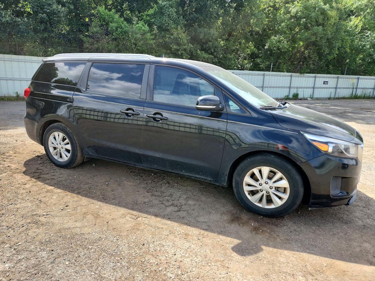 2017 Kia Sedona VIN KNDMB5C11H6249493 COPART salvage auction — Side, TX - CERTIFICATE OF TITLE, sold $1,150 on 2026-07-09 (photo 4)