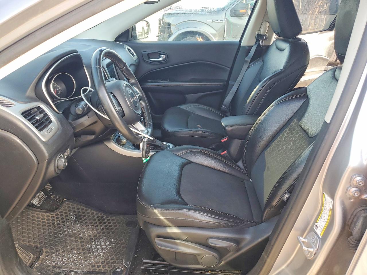 2019 Jeep Compass VIN 3C4NJDBB9KT672203 COPART salvage auction — Rear End, TX - SALVAGE VEHICLE TITLE (P), sold $3,150 on 2026-07-09 (photo 7)