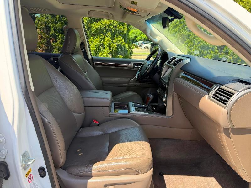 2018 Lexus Gx VIN JTJBM7FX8J5186981 COPART salvage auction — MINOR DENT/SCRATCHES, Ny - Certificate Of Title, sold $20,700 on 2026-08-25 (photo 8)