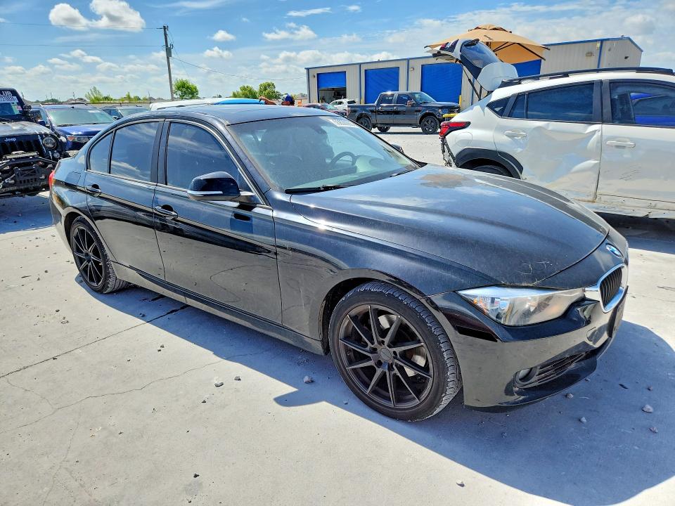 2013 BMW 3er VIN WBA3B3C5XDJ811253 COPART salvage auction — HAIL, Tx - Certificate Of Title, sold $3,150 on 2026-08-21 (photo 4)