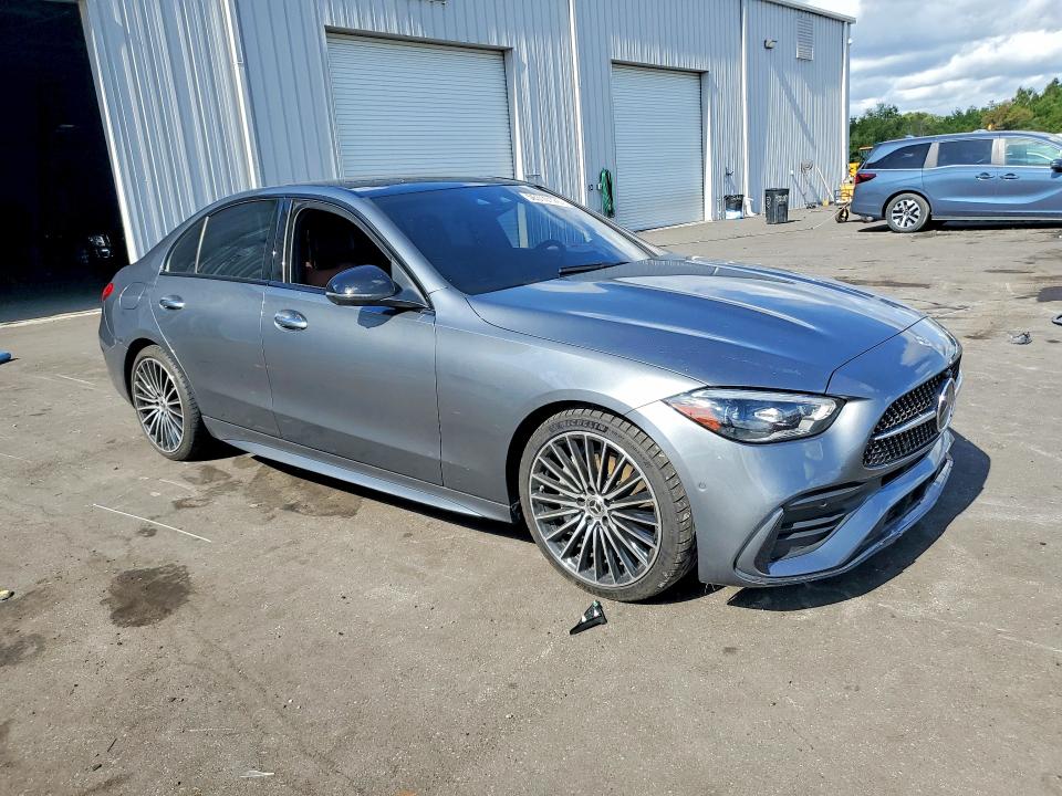 2019 Mercedes-benz VIN W1KAF4GB0RR198532 COPART salvage auction — WATER/FLOOD, Fl - Cert Of Title Slvg Rebuildable, sold $19,000 on 2026-07-15 (photo 4)