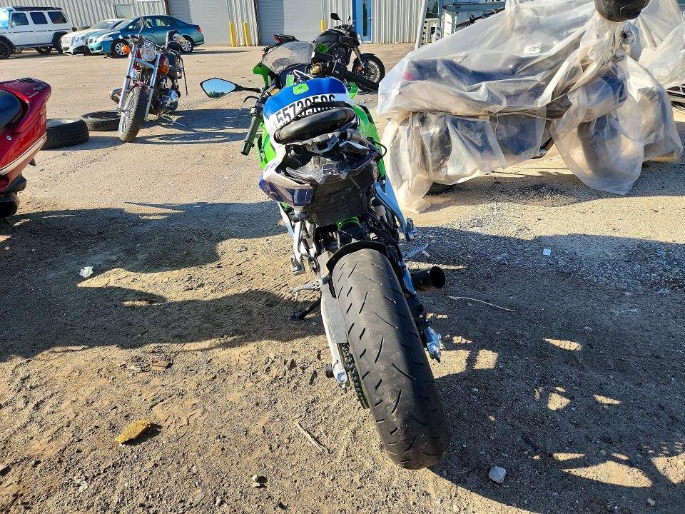 2024 Kawasaki VIN ML5ZXCS12RDA28170 COPART salvage auction — REAR END, Il - Salvage Certificate, sold $3,350 on 2026-07-14 (photo 4)