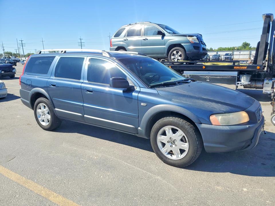 2005 Volvo Xc70 VIN YV1SZ592551199705 COPART salvage auction — MINOR DENT/SCRATCHES, ID - CERTIFICATE OF TITLE, sold $150 on 2026-07-09 (photo 4)