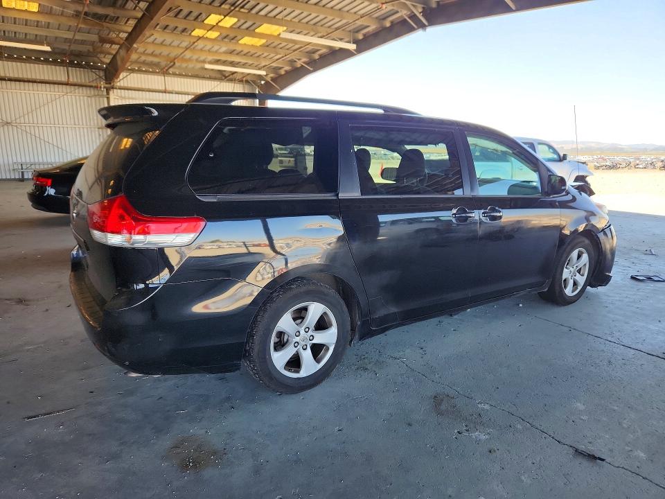 2012 Toyota Sienna VIN 5TDKK3DC0CS278469 COPART salvage auction — FRONT END, CA - SALVAGE CERTIFICATE, sold $1,250 on 2026-07-27 (photo 3)