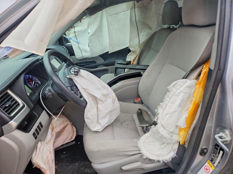 2016 Toyota Highlander VIN 5TDBKRFH1GS310704 COPART salvage auction — FRONT END, Wi - Junked Vehicle Bill Of Sale, sold $2,400 on 2026-07-13 (photo 7)