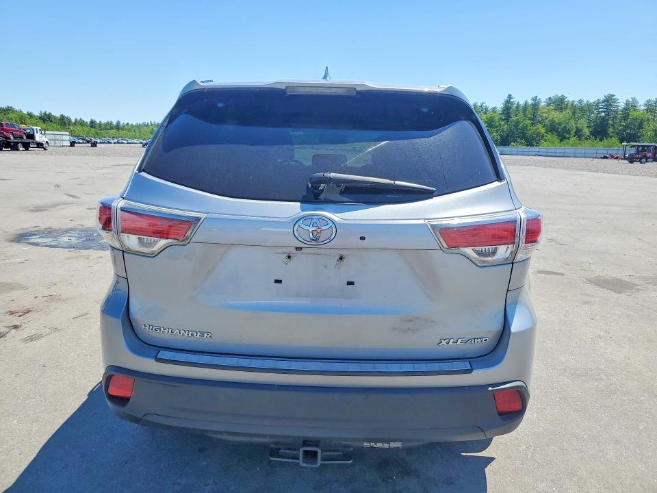 2016 Toyota Highlander VIN 5TDJKRFH8GS290186 COPART salvage auction — FRONT END, Me - Cert Of Title-Salvage Collisio, sold $7,700 on 2026-07-06 (photo 6)