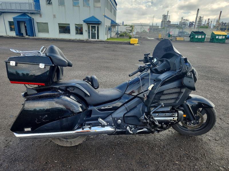 2013 Honda Gl1800 VIN JH2SC6824DK000142 COPART salvage auction — SIDE, QC - IRRECUPERABLE, sold $3,450 on 2026-07-28 (photo 1)