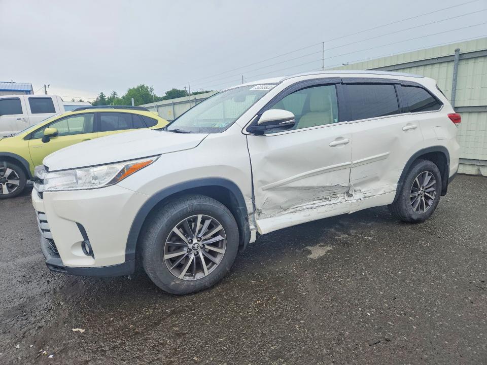 2017 Toyota VIN 5TDJZRFH8HS443730 COPART salvage auction — SIDE, Pa - Certificate Of Salvage, sold $10,200 on 2026-07-17 (photo 1)