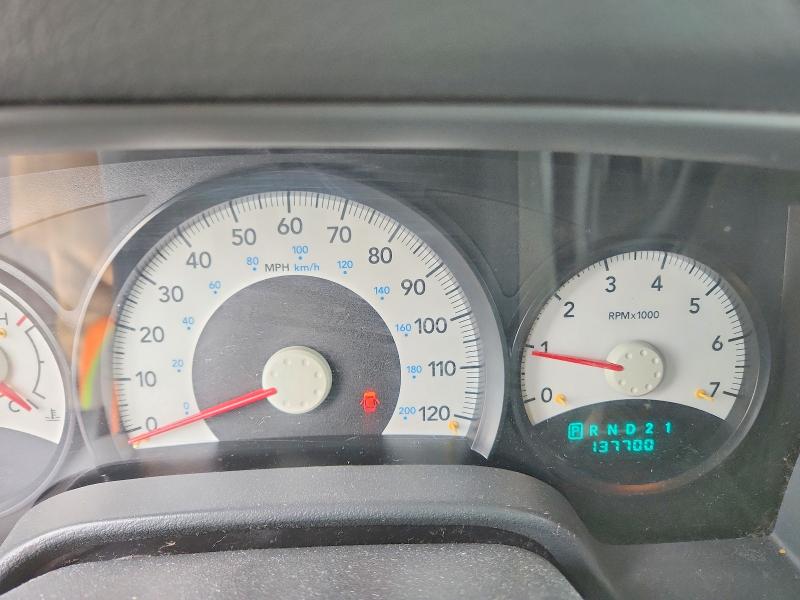2005 Dodge Durango VIN 1D4HB38N25F571706 COPART salvage auction — MECHANICAL, Ak - Cert Of Veh Title-Reconstructe, sold $20 on 2026-07-28 (photo 9)