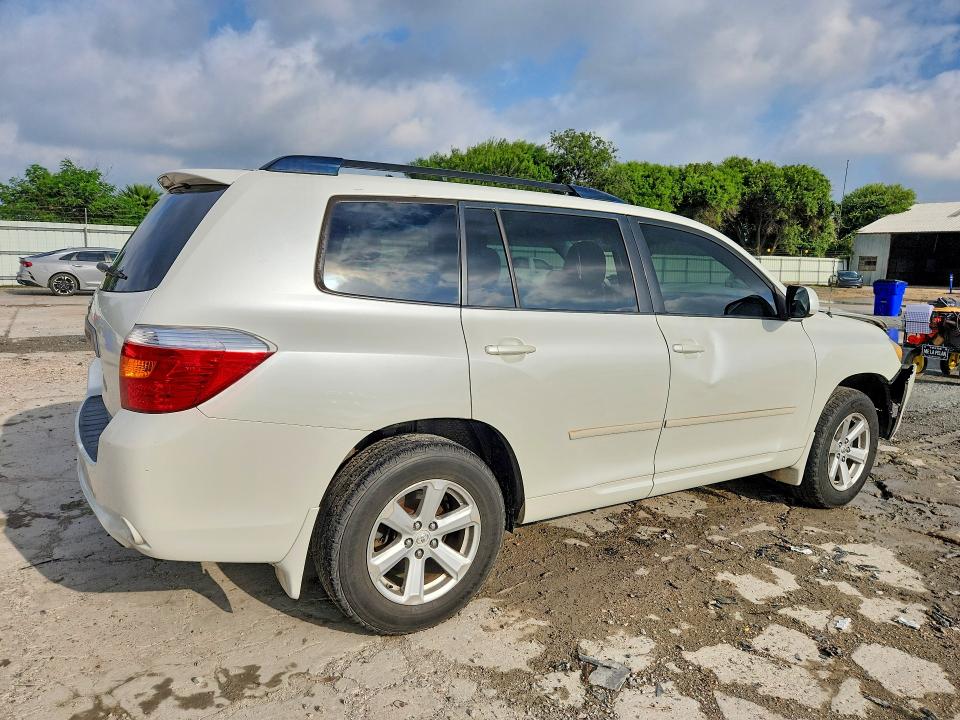 2010 Toyota Highlander VIN JTEZK3EH5A2104437 COPART salvage auction — FRONT END, Tx - Salvage Vehicle Title, sold $40 on 2026-07-28 (photo 3)