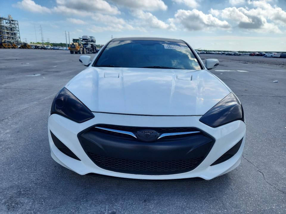 2013 Hyundai Genesis VIN KMHHU6KJ5DU084746 COPART salvage auction — REAR END, LA - CERT OF TITLE-SALVAGE, sold $525 on 2026-07-29 (photo 5)