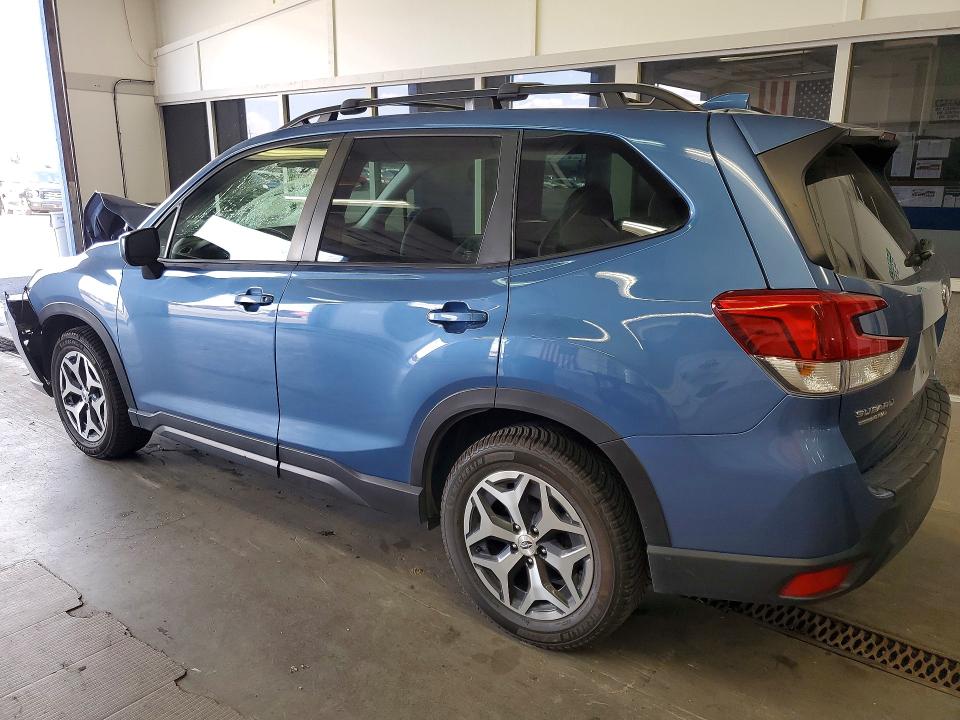 2022 Subaru Forester VIN JF2SKAEC3NH412726 COPART salvage auction — FRONT END, WA - BILL OF SALE, sold $5,600 on 2026-07-31 (photo 2)
