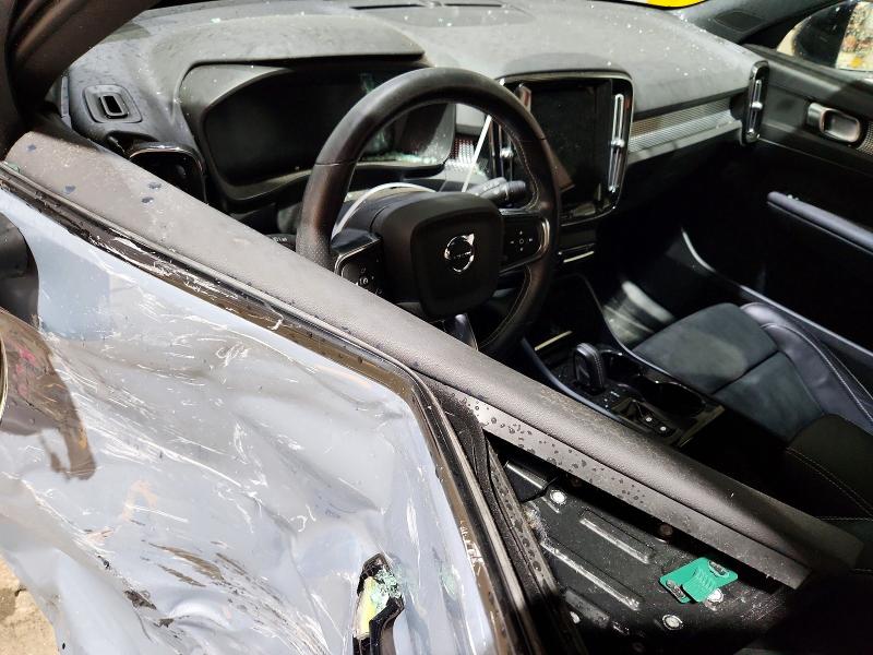 2021 Volvo Xc40 VIN YV4162UM8M2553658 COPART salvage auction — ALL OVER, Pa - Certificate Of Salvage, sold $2,450 on 2026-07-07 (photo 8)