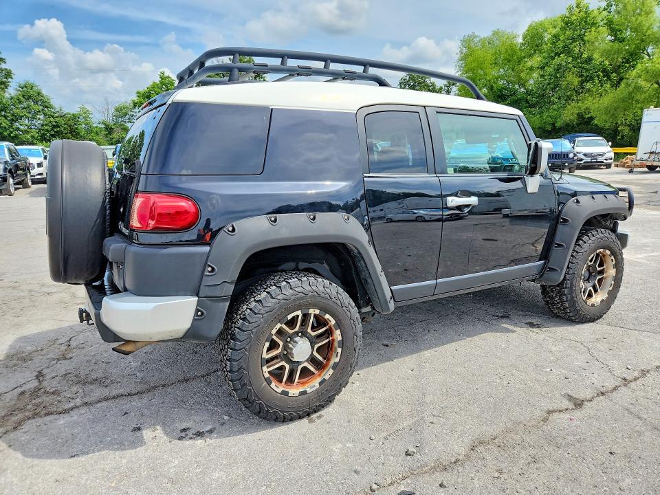 2008 Toyota Fj cruiser VIN JTEBU11F98K052907 COPART salvage auction — HAIL, Mo - Salvage Certificate Of Title, sold $3,900 on 2026-07-27 (photo 3)