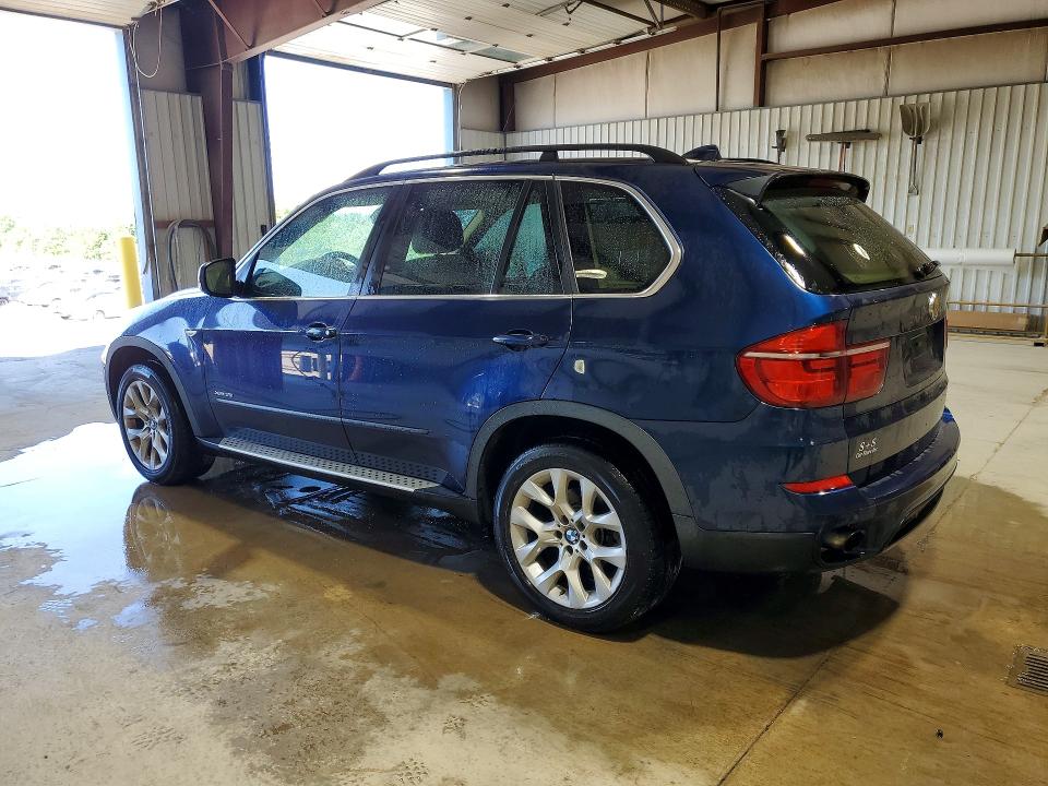 2013 BMW X5 VIN 5UXZV4C56D0B14700 COPART salvage auction — MINOR DENT/SCRATCHES, Wv - Certificate Of Title, sold $500 on 2026-07-21 (photo 2)