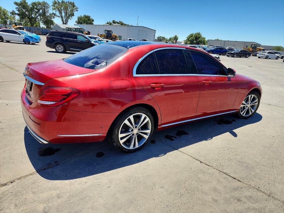 2017 Mercedes-benz E-class VIN WDDZF4JB6HA071499 COPART salvage auction — MINOR DENT/SCRATCHES, CA - CERTIFICATE OF TITLE, sold $4,150 on 2026-07-16 (photo 3)