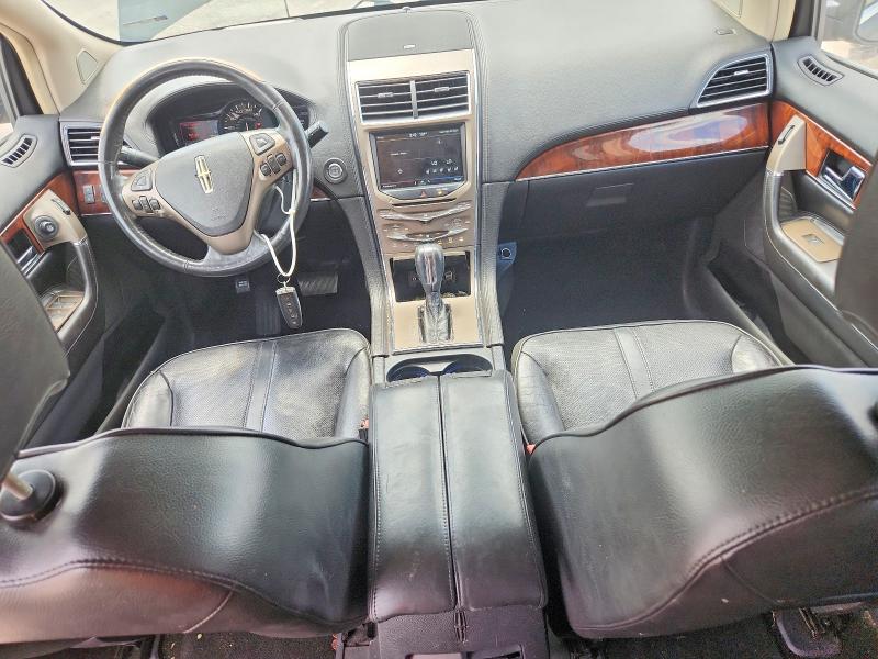 2011 Lincoln Mkx VIN 2LMDJ6JK9BBJ22889 COPART salvage auction — SIDE, Tx - Salvage Vehicle Title, sold $825 on 2026-07-08 (photo 8)