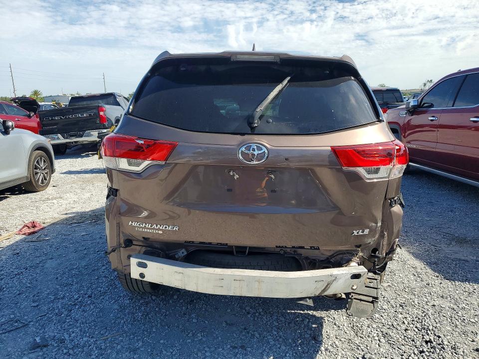 2019 Toyota VIN 5TDKZRFH1KS312604 COPART salvage auction — FRONT END, Fl - Certificate Of Destruction, sold $6,800 on 2026-07-14 (photo 6)
