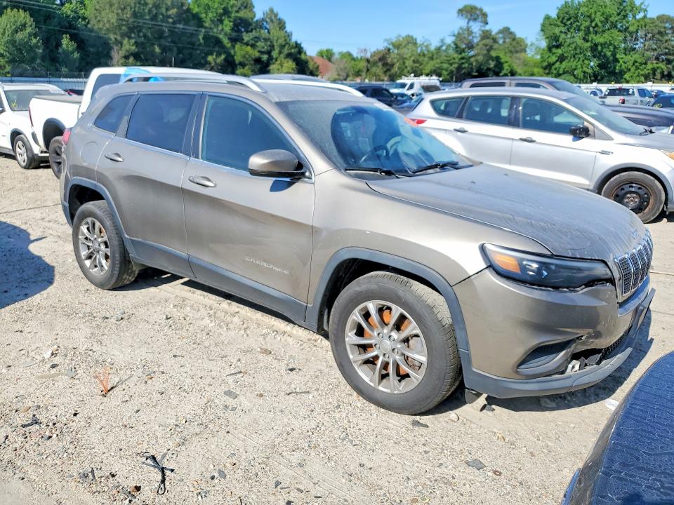2019 Jeep Cherokee VIN 1C4PJMLB2KD105442 COPART salvage auction — MECHANICAL, Va - Certificate Of Title (P), sold $3,900 on 2026-07-09 (photo 4)