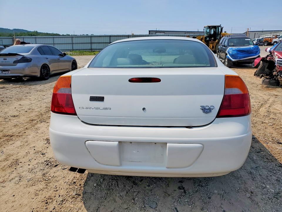 2000 Chrysler 300m VIN 2C3HE66G1YH343133 COPART salvage auction — MINOR DENT/SCRATCHES, Va - Certificate Of Title, sold $325 on 2026-07-06 (photo 6)