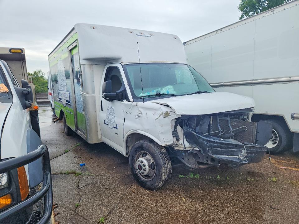 2018 Gmc VIN 7GZ37TCG9JN002890 COPART salvage auction — FRONT END, OH - CERT OF TITLE-SALVAGE, sold $200 on 2026-07-15 (photo 4)