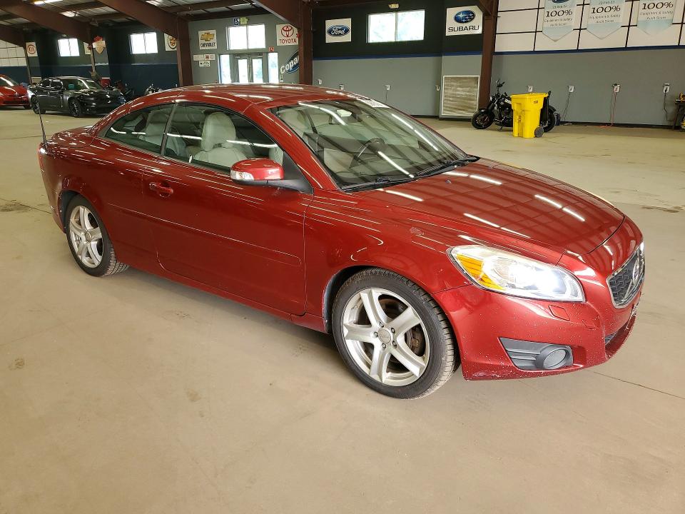 2011 Volvo C70 VIN YV1672MC7BJ119757 COPART salvage auction — MINOR DENT/SCRATCHES, Vt - Certificate Of Title (P), sold $775 on 2026-07-09 (photo 4)