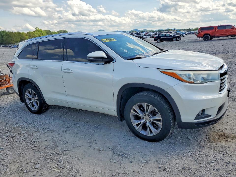 2015 Toyota Highlander VIN 5TDJKRFH2FS120937 COPART salvage auction — MINOR DENT/SCRATCHES, Tn - Certificate Of Title, sold $5,700 on 2026-07-14 (photo 4)